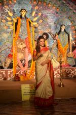 Sushmita Sen at Durga Pooja on 30th Sept 2014